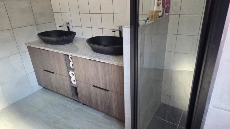 6 Bedroom Property for Sale in Sasolburg Ext 23 Free State